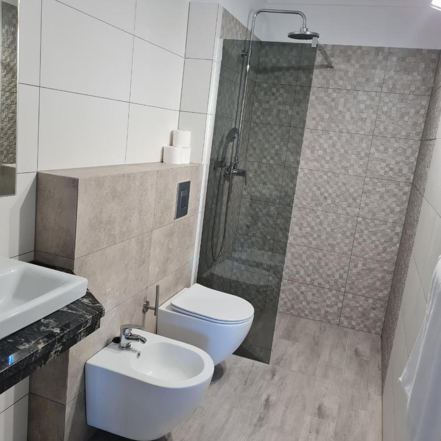 15 Apartment